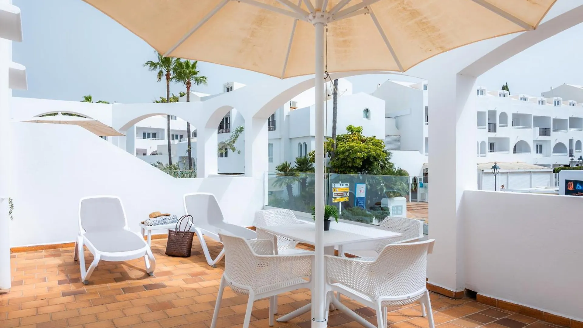 White Suites 2 Cala d'Or  0*, Cala d'Or (Mallorca)