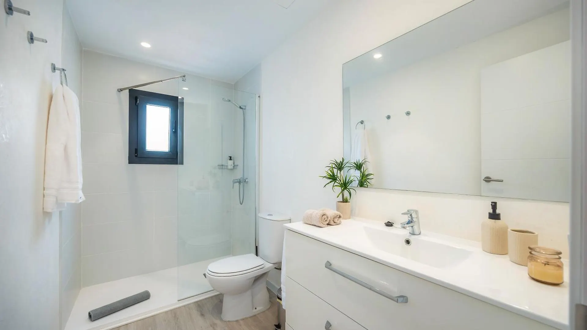 White Suites 2 Cala d'Or  0*, Cala d'Or (Mallorca)