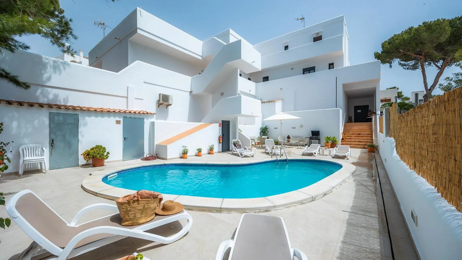 White Suites 2 Кала де Ор Апартаменты