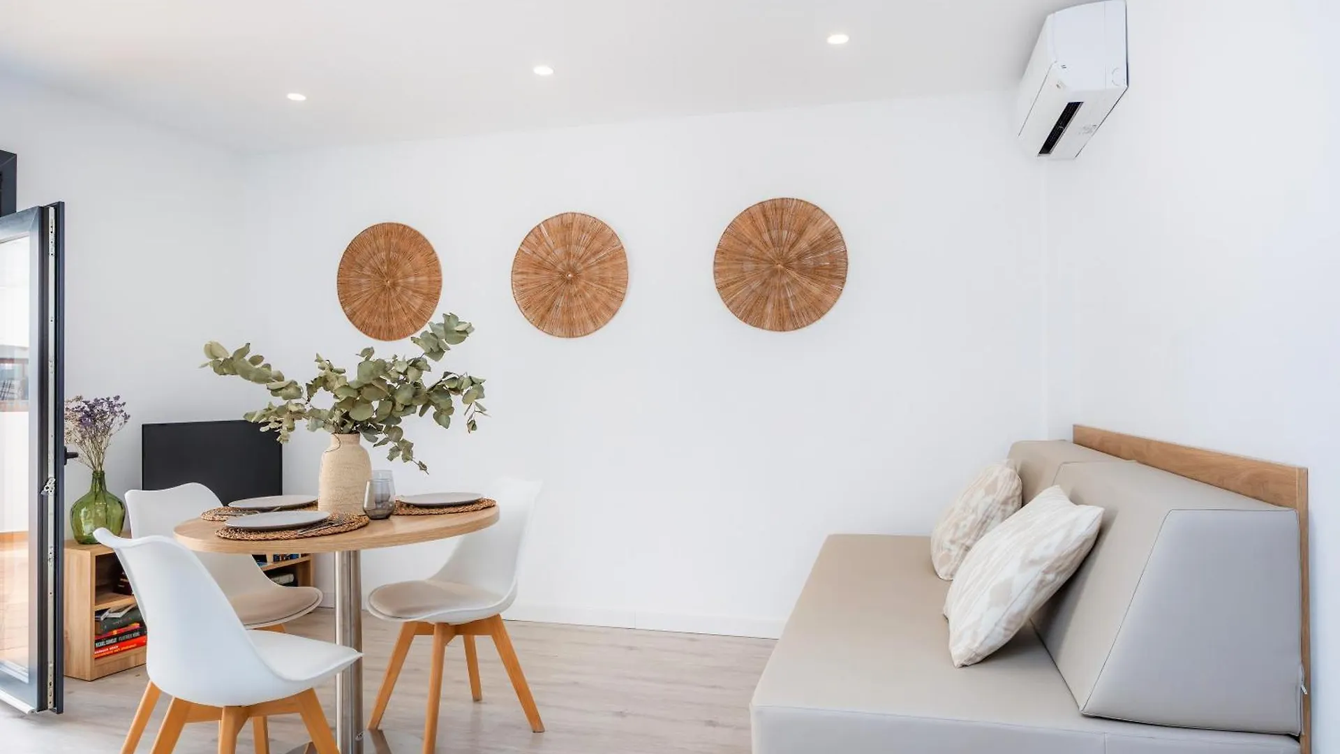 White Suites 2 Кала де Ор